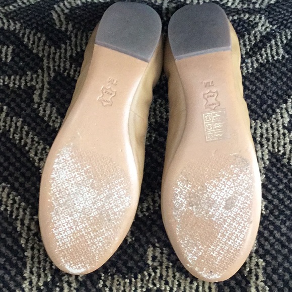 Tory Burch Sedgewick ballet in sand - Picture 2 of 3